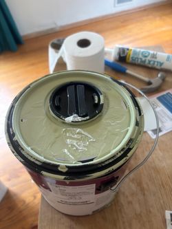 3/4 Gallon Green Paint