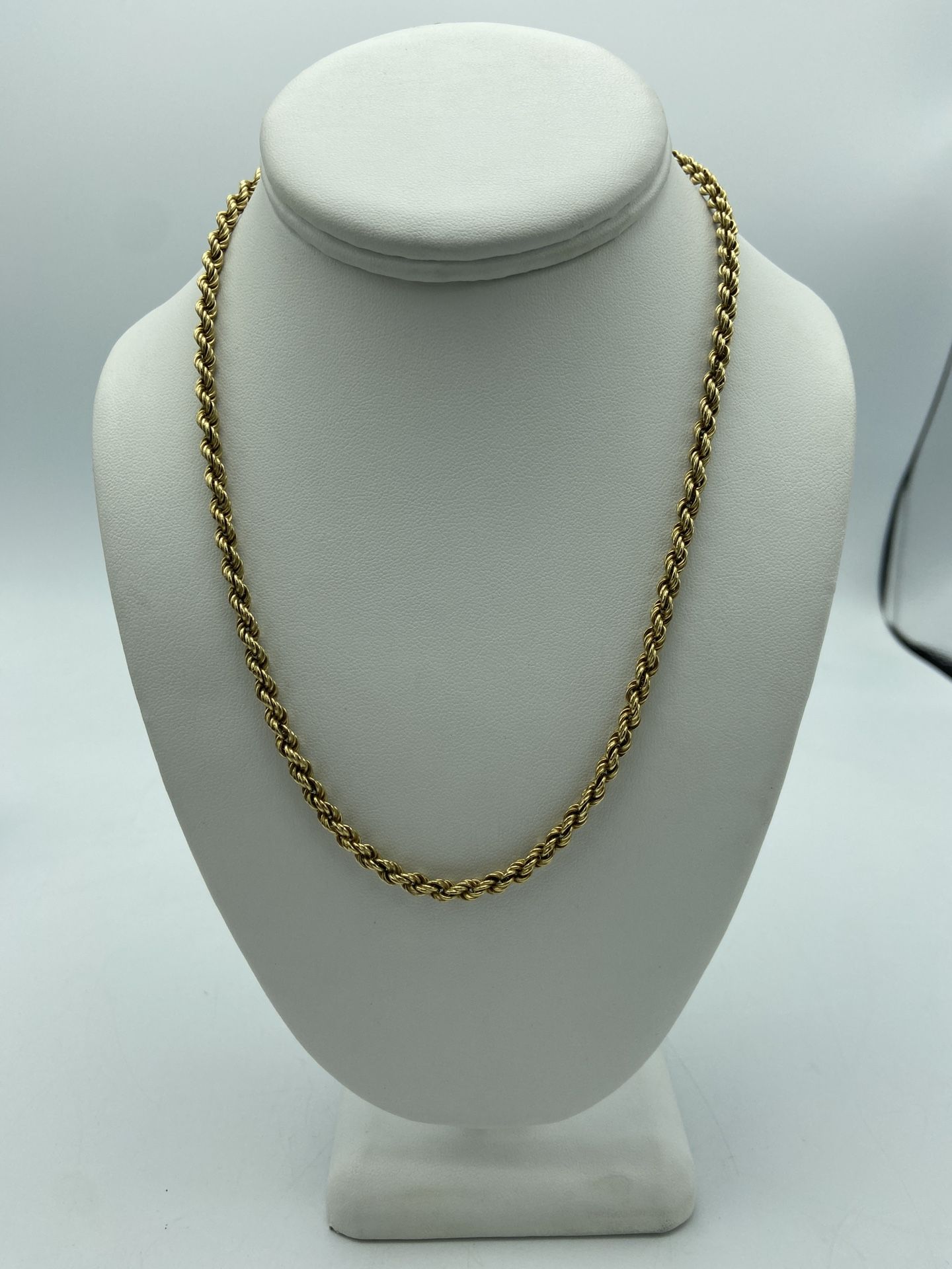 18kt Yellow Gold Rope Chain 18.5”