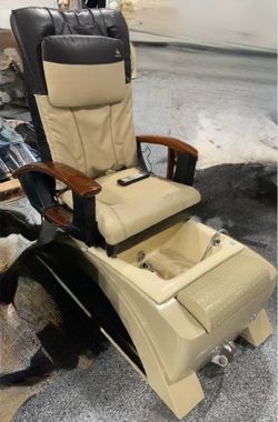 Human Touch T4 Pedicure Chair with Massage
