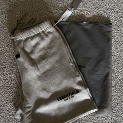 Essential shorts size M