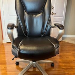 Like New Office Chair 