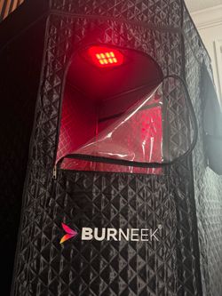 Portable sauna with red light therapy