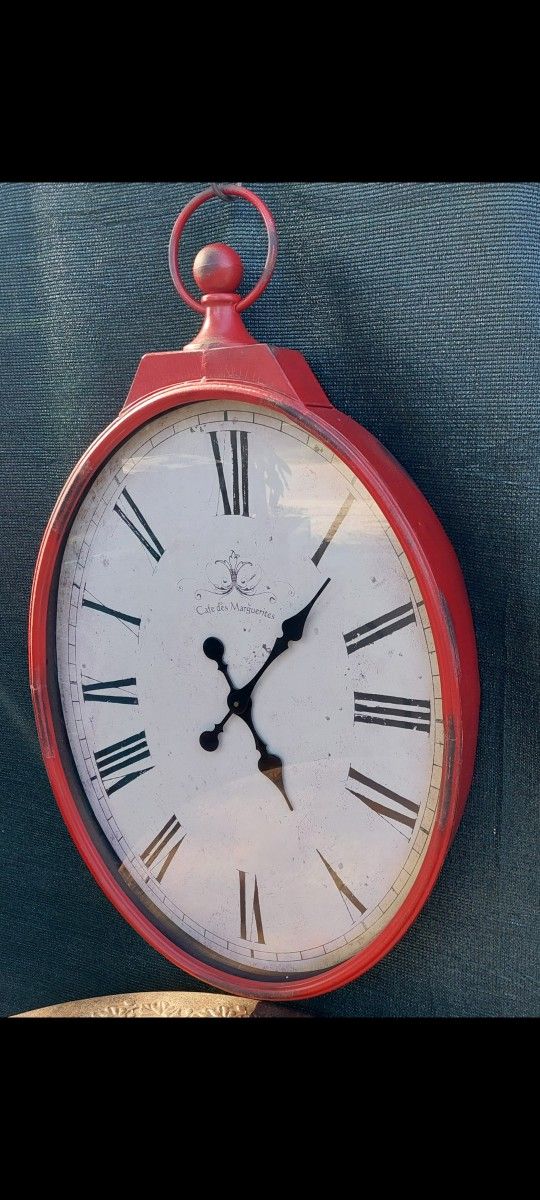 Beautiful Large Oval Wall Clock 