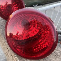 2003 -2006 Chevy Ssr Tail Lights 