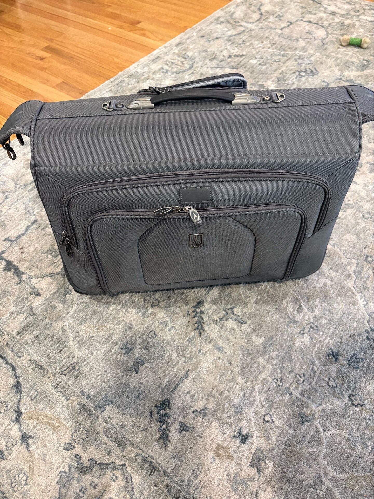 Travel Pro rolling garment, suitcase bag