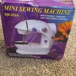 Mini Sewing Machine 