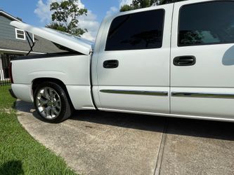 Truck bed cover hard cover
