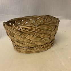 Vintage Round Woven Wicker Basket 8” Diameter Made in the Philippines