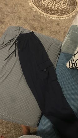 XL men’s sweats