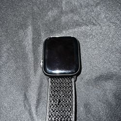 Apple Watch SE 44mm 