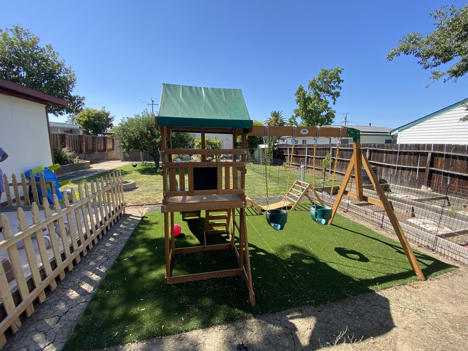 Backyard Swing/slide Set