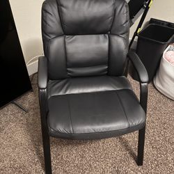 LEATHER CHAIR 