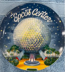 Vintage 1982 Disney Epcot Center Decorative Plate