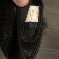 Black Leather Gloves 