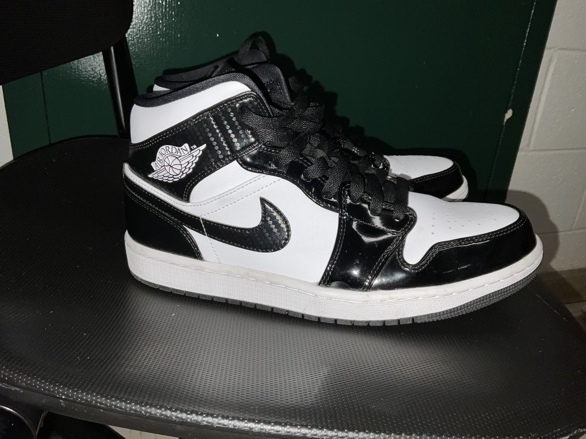 Nike Air Jordans (Men’s 9.5)