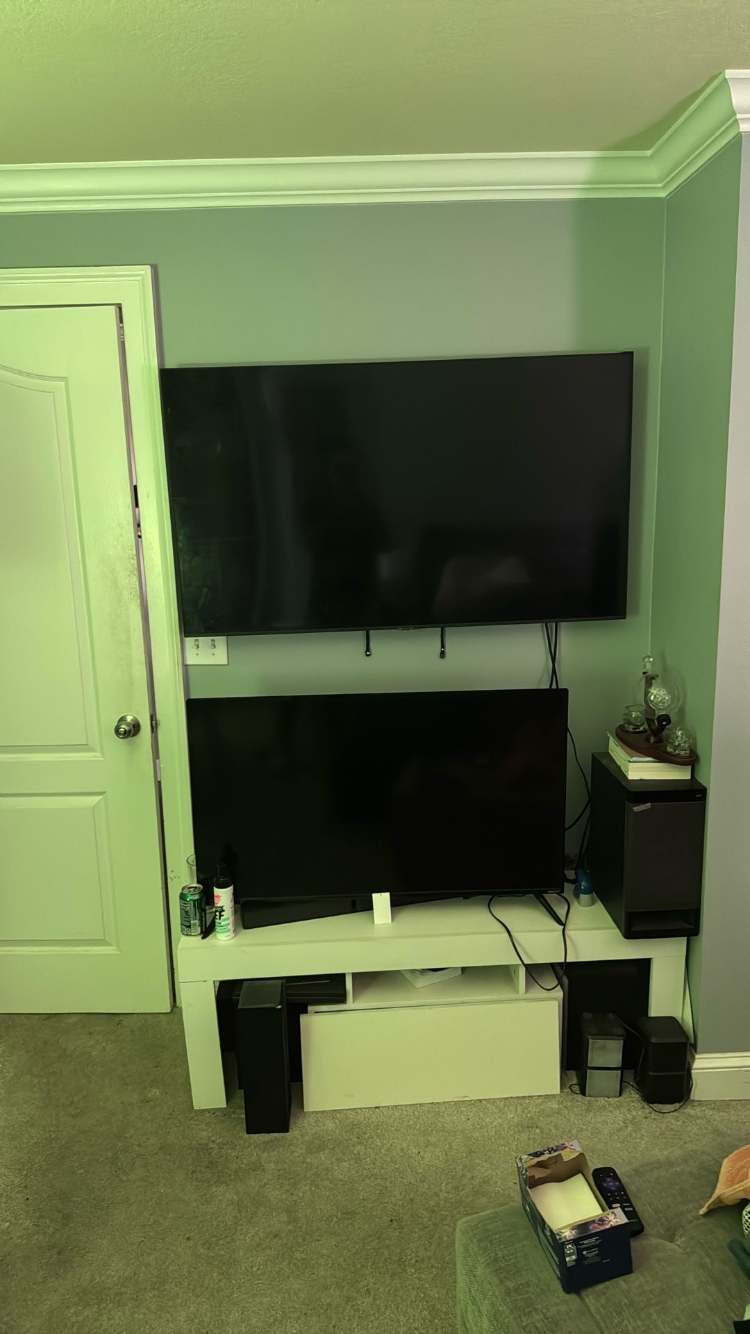 60in Samsung Smart Tv & 42in Roku Tv 