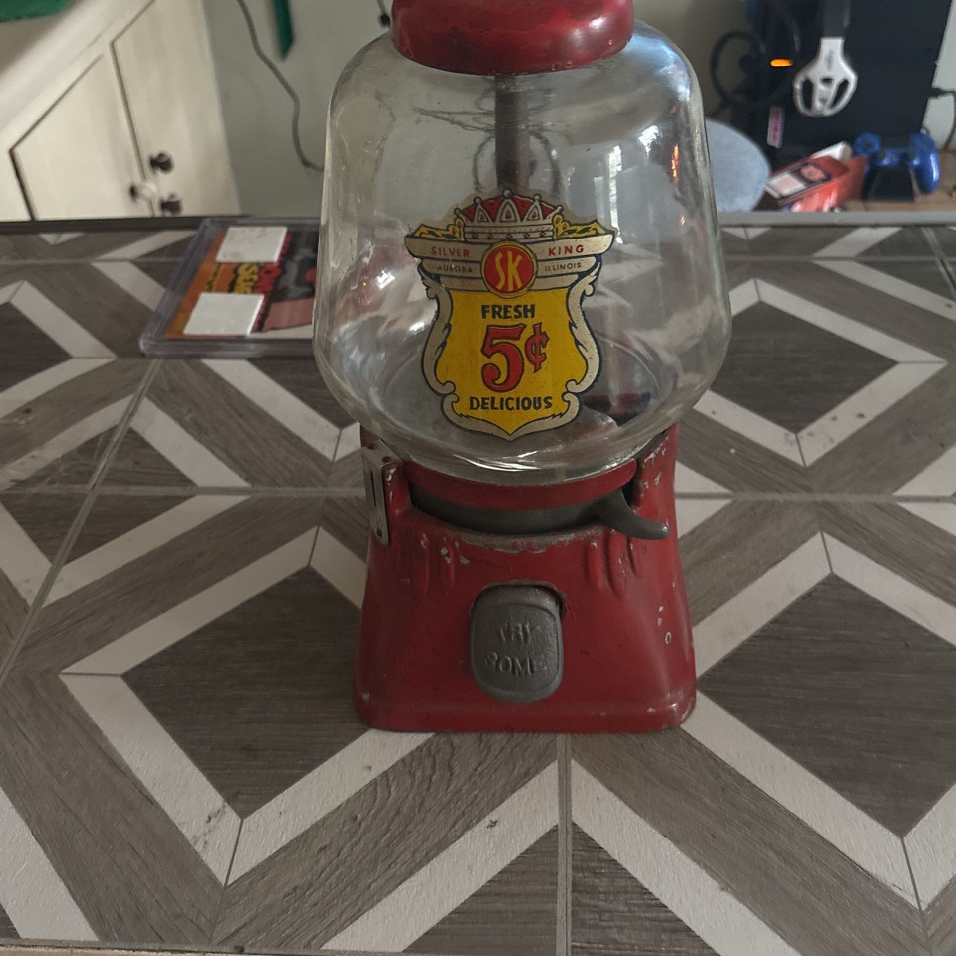 Vintage Gumball Machine (read Description)