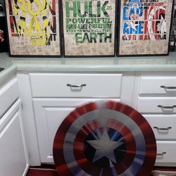 4 Piece Marvel Wall Decor 