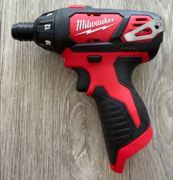 Milwaukee 2401-20 M12 Screwdriver with 2.0Ah Battery Charger & Bag Open Box