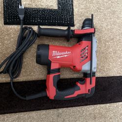 New Milwaukee 1-1/8 "SDS Plus Kit Rotary Hammer Kit (5268-21)  TOOL ONLY