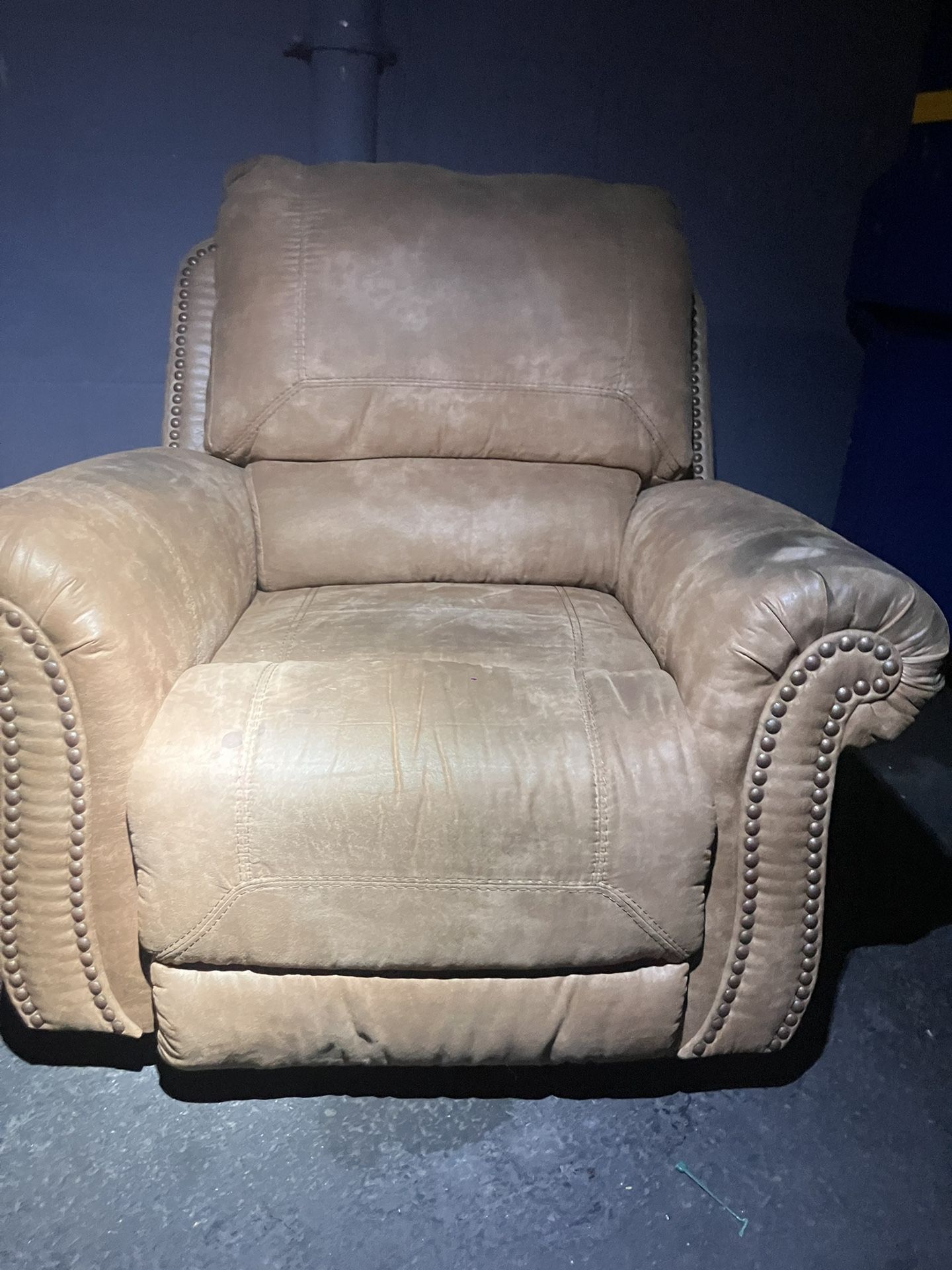 Ben Suade swivel recliner