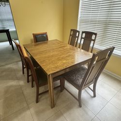Kitchen table With 6 Chairs 