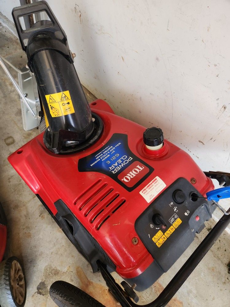 Toro 621 E Snow Blower