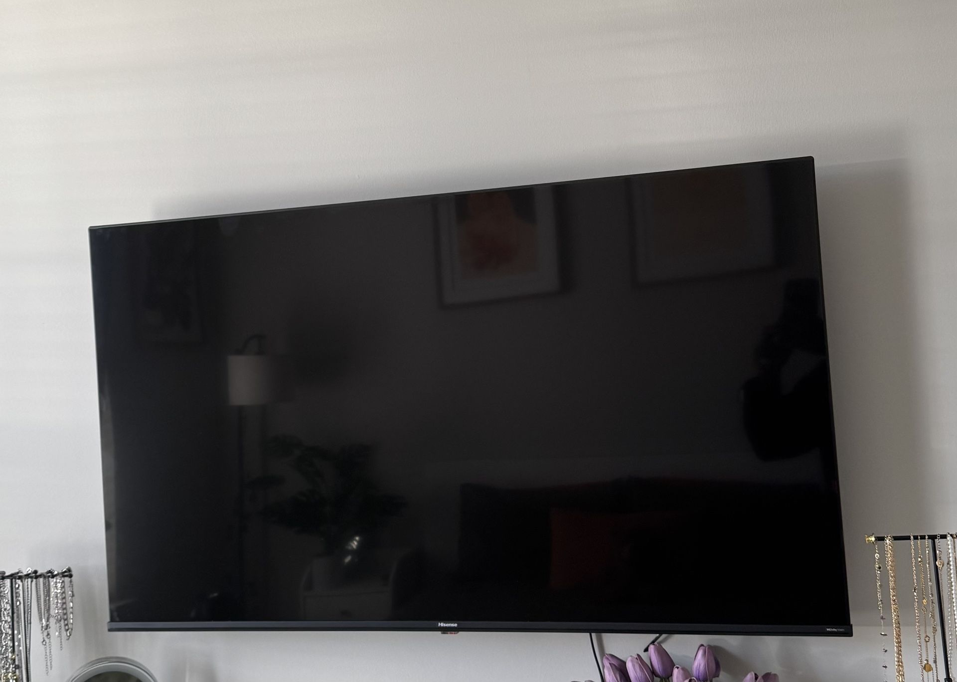 HISENCE TV 50 INCH