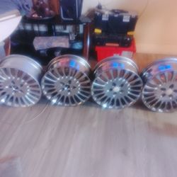 225/45/17        2 Tires 