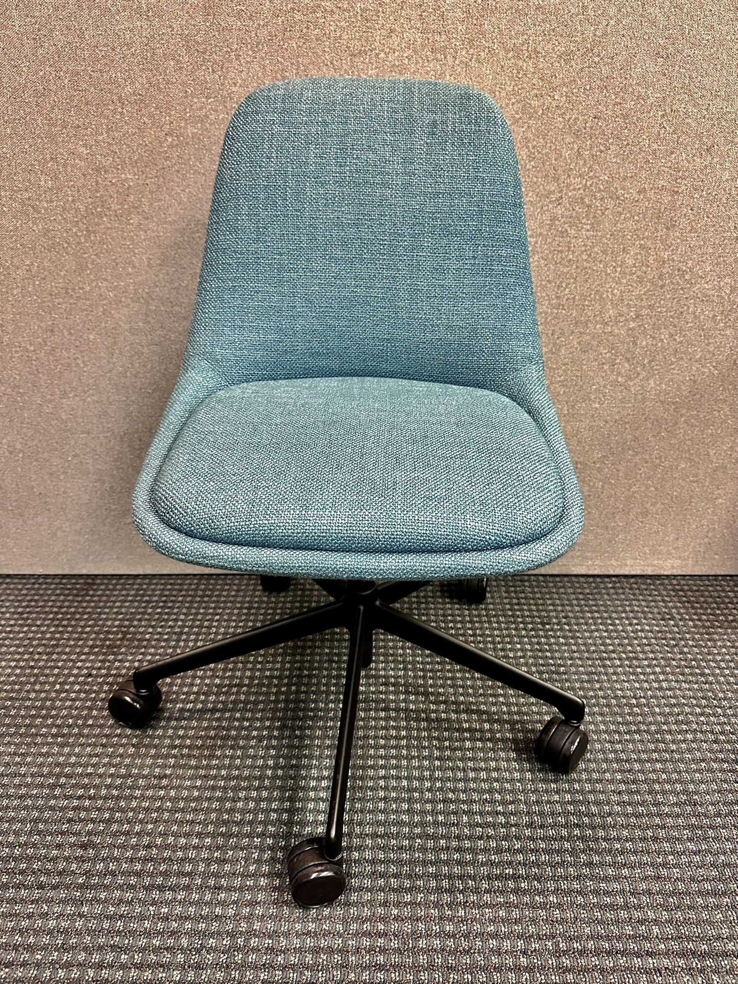Contemporary office chair
