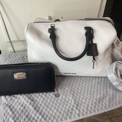 New Michealkors Purse/ Wallet 