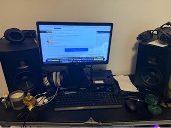Like new pair Adam T7V studio monitors