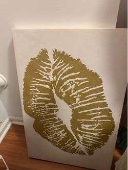 Gold Lips Canvas Wall Art