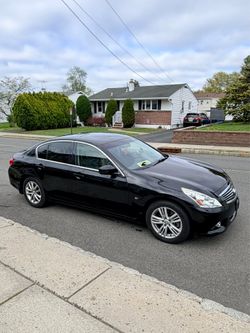 2015 Infiniti Q40