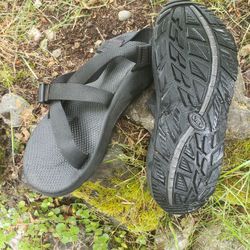 Mens  Chacos Size 11