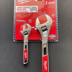 Milwaukee 6 in. and 10 in. Adjustable Wrench Set