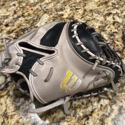 Wilson Catching A2000 Mitt 33.5