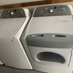 Whirlpool washer and dryer set