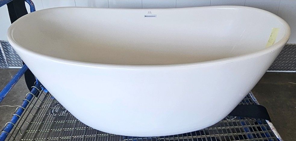 Beautiful Luxurious Tub