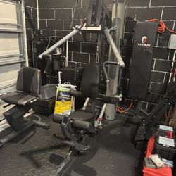 Bodysolid G6B Homegym with 200lb Cable Stack