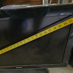 32" Sharp TV