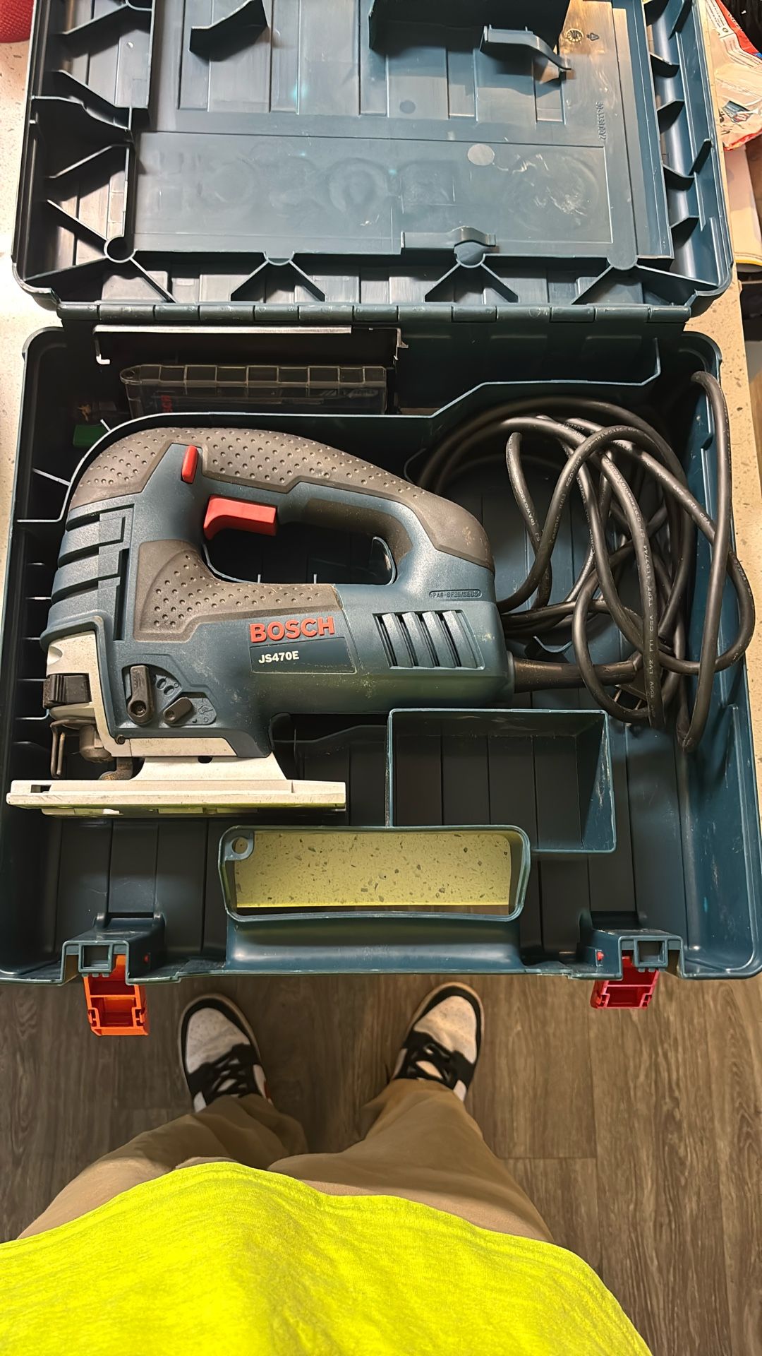 Bosch Jig Saw (JS470E) LOOKS NEW!!