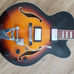 Ibanez Artcore Guitar Hollowbody 