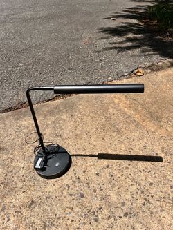 Sleek Desk Lamp