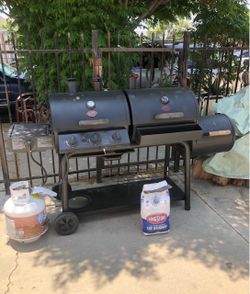 Char-Griller Dual Fuel Gas and Charcoal Grill
