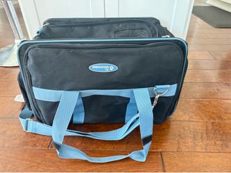 Expandable pet carrier