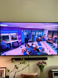Samsung 65” 4K UHD Smart TV – Excellent Condition