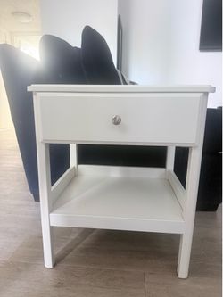 Night stand