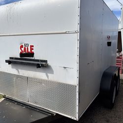 2000 enclosed utility trailer
