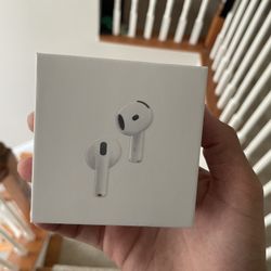Sealed Noise Cancelation Earbuds 